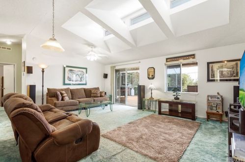 47445 Rainbow Oaks Dr, Temecula CA  92592-2937 exterior