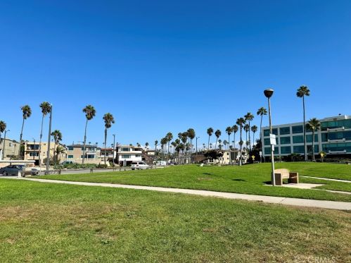 208 Calle Miramar, Redondo Beach CA  90277-6206 exterior