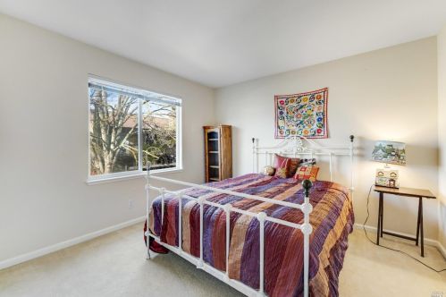 1409 Birdie Dr, Windsor CA  95492-8717 exterior