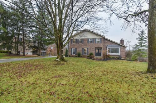 2865 Deerhaven Dr, Cincinnati, OH 45244-2818