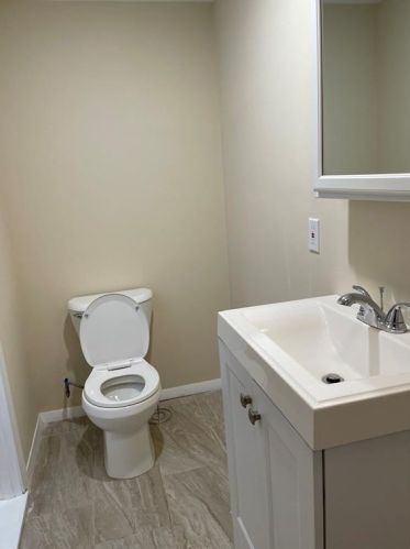 11 La Salle Dr, Providence RI  02908-2208 exterior