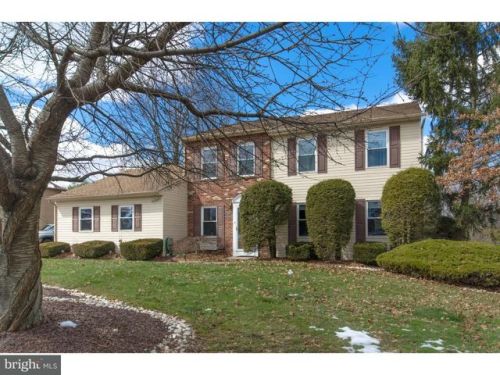 43 Hampton Dr, Southampton, PA 18966-1141