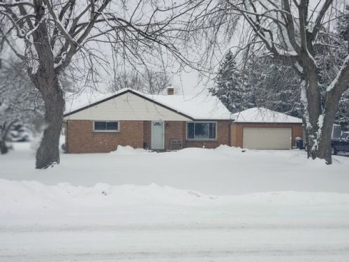 3080 Hubertus Rd, Hubertus, WI 53033-9642