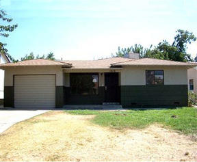 1019 Chester Pl, Bakersfield, CA 93304-3033