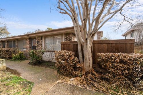 4427 Westminster Dr, Irving, TX 75038-5647