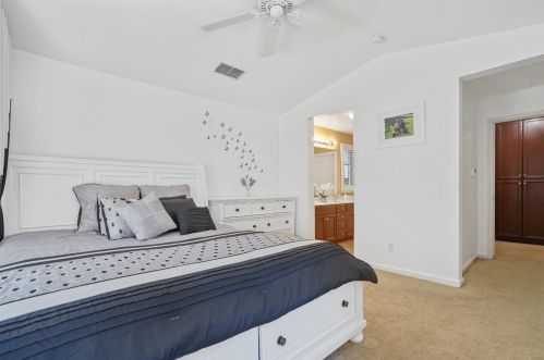 3213 Dewar Ln, Turlock CA  95382-9672 exterior