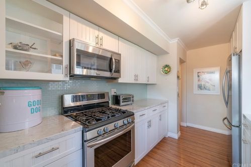 1714 Westcliff Dr, Newport Beach, CA 92660-5530