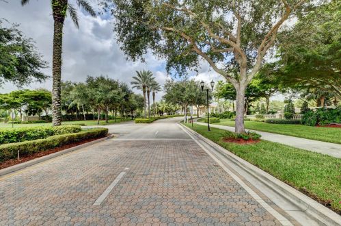 5102 Toscana Trl, Boynton Beach FL  33437-2038 exterior