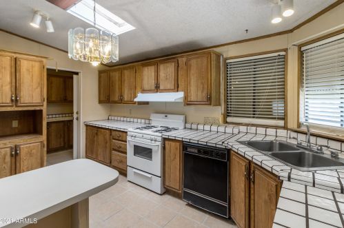 5706 Azalia St, Casa Grande, AZ 85122-8900