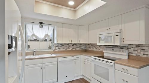 7425 Hobson St, Saint Petersburg, FL 33702-5439