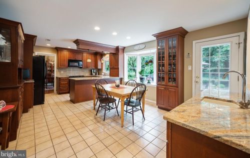 246 Aldrin Dr, Prospectville, PA 19002-4101