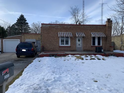 9006 25th Ave, Kenosha, WI 53143-6637