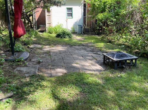 307 Graham St, Pittsburgh PA  15206-2839 exterior