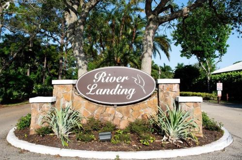 5176 Landing Creek Dr, Palm City, FL 34990-4121