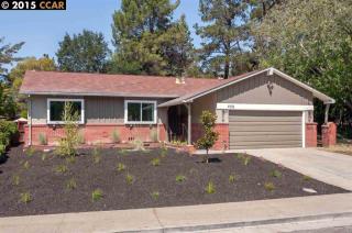 4735 Stacy St, Oakland, CA 94605-5637
