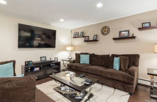 73 Richmond Blvd, Hauppauge, NY 11779-3456