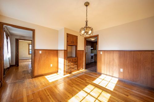 27 Cabot Dr, Nashua NH 03064-1630 exterior