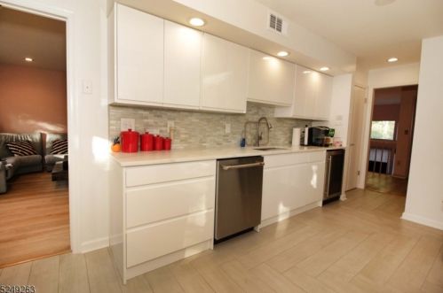 1 Durar Ave, Ridgewood NJ exterior