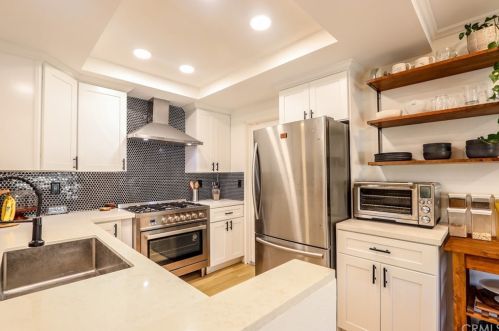 116 Orchard, Irvine CA  92618-4560 exterior