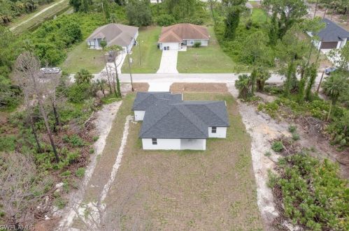722 Ashland St, Lehigh Acres FL 33974-4741 exterior