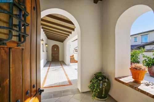20 Rabble Rd, Orinda CA  94563-3718 exterior