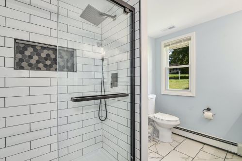 7 Cider Ln, Norwalk CT  06851-3413 exterior