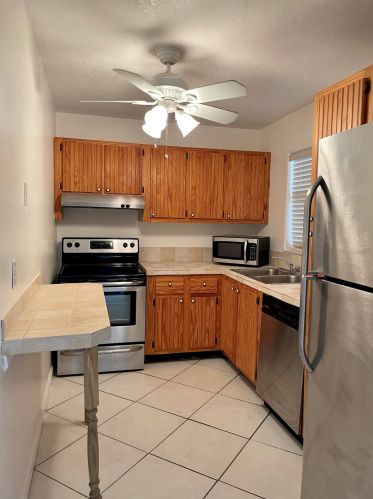 341 Lake Dora Dr, West Palm Beach, FL 33411-2372
