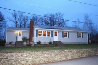 152 Malburn St, Leominster, MA 01453-4819