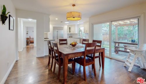 4504 Lennox Ave, Van Nuys CA 91405-4747 exterior