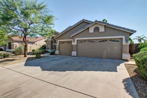 1325 Monterey St, Gilbert, AZ 85233-8201