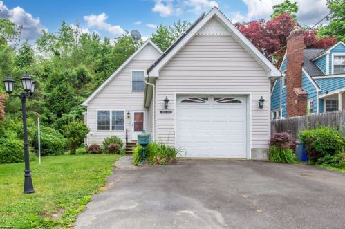 27 Van Pelt Pl, West Paterson, NJ 07424-1037