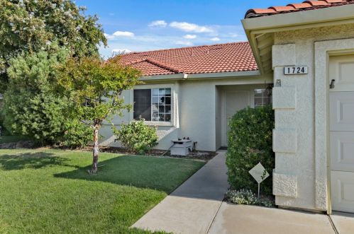 1724 Sterling Hills St, Valley Home, CA 95361-8763