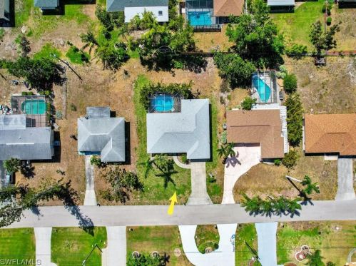 1412 36th Ter, Cape Coral, FL 33914-5158