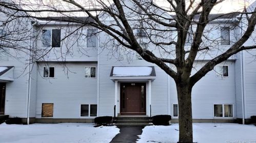 103 Hamden Ave, Waterbury, CT 06704-2752