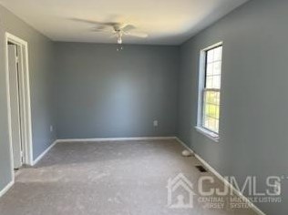 22 Anderson Ct, East Brunswick NJ  08816-5604 exterior