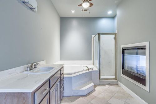 2859 Fairway Dr, Cedar Hill TX 75104-8288 exterior