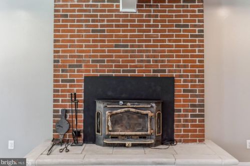 13480 Grandpas Rd, Nokesville VA  20181-3343 exterior