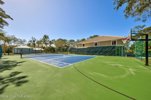 2442 Newfound Harbor Dr, Merritt Island FL  32952-2870 exterior