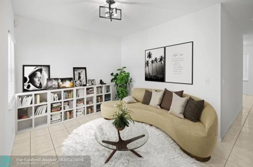 16889 1st Mnr, Hollywood FL  33027-1007 exterior