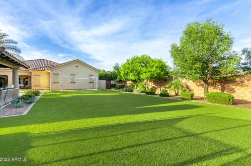 2111 Mead Dr, Gilbert AZ 85298-1215 exterior