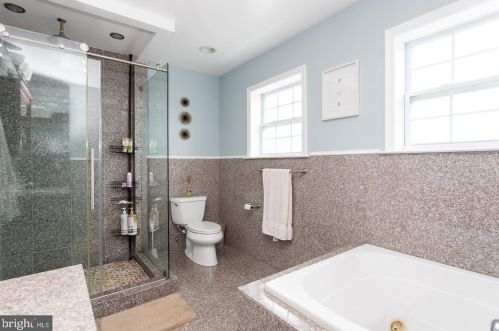 726 24 St, Philadelphia PA 19146-2540 exterior