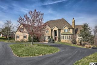 6 Smokehouse Rd, Hummelstown, PA 17036-9276