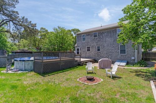 52 Canfield Ave, Warwick RI  02889-8802 exterior