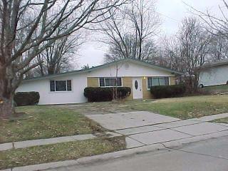18 Lakeshore Dr, Florence KY  41042-9729 exterior