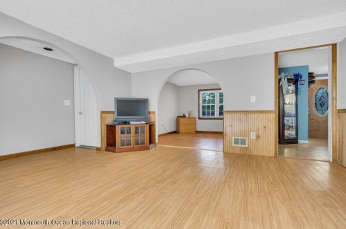 34 Wyoming Dr, Jackson Twp NJ  08527-1544 exterior