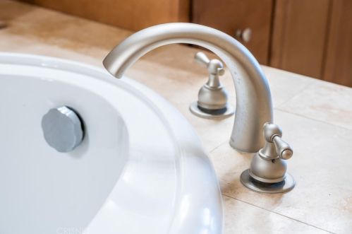 1545 Windshore Way, Oxnard CA  93035-1406 exterior