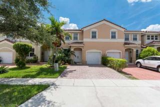 3816 171st Ave, Hollywood, FL 33027-4624
