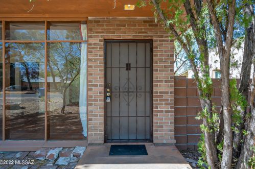 1406 Silver St, Tucson, AZ 85719-3158