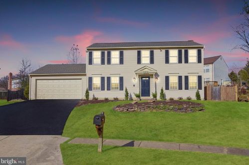 12808 Lady Fairfax Cir, Herndon, VA 20170-2954