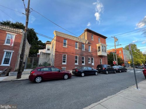 850 29th St, Philadelphia, PA 19130-1144